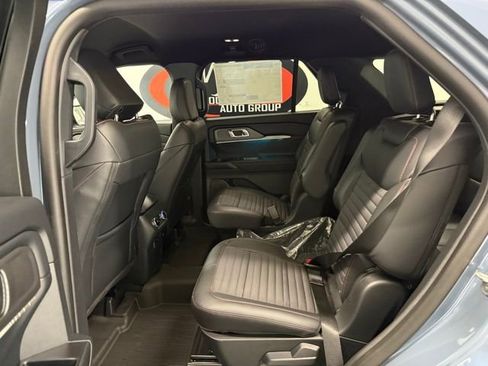 New 2026 Ford Explorer ST-Line w/ ST-Line Street Pack image 17