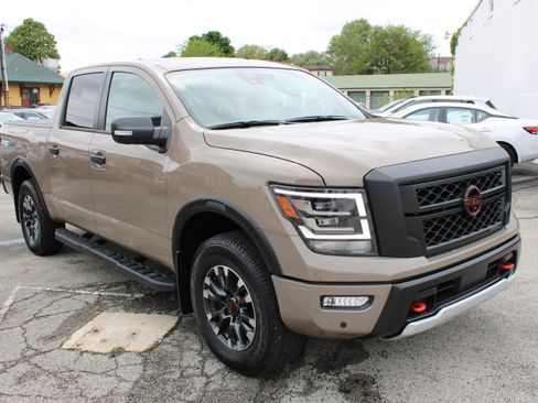 Certified 2023 Nissan Titan PRO-4X w/ Pro-4x Convenience Package AWD/4WD image 11