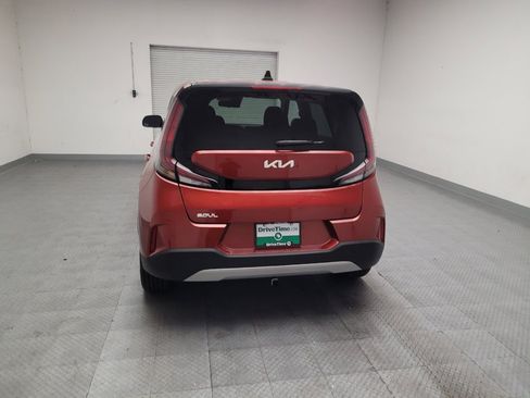 Used 2023 Kia Soul LX FWD image 6