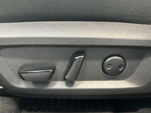 Used 2023 Nissan Rogue SV AWD/4WD image 21