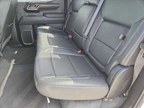 Certified 2025 GMC Sierra 1500 SLT RWD image 17