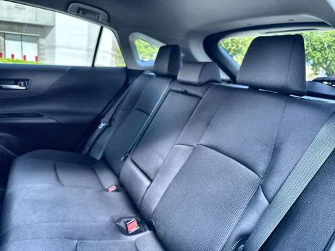 Used 2021 Toyota Venza LE AWD/4WD image 22