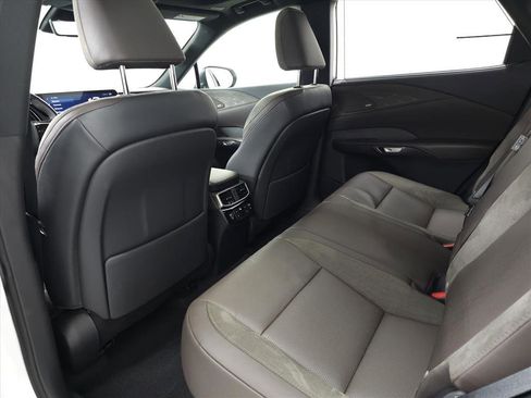 Certified 2024 Lexus RX 350 w/ Luxury Package image 39