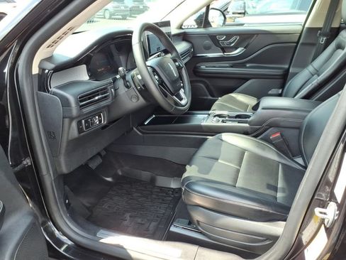 Used 2023 Lincoln Corsair AWD w/ Equipment Group 101A image 10