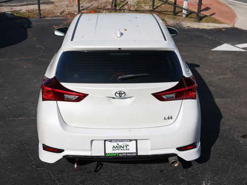 Used 2017 Toyota Corolla iM image 14