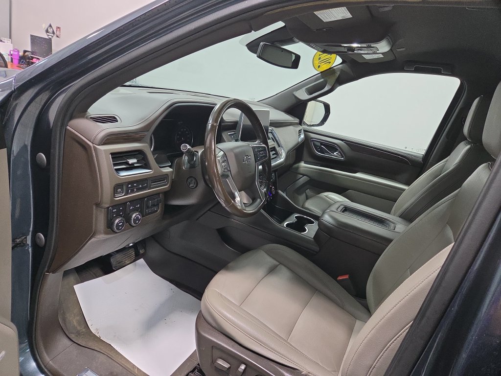 Used 2021 Chevrolet Suburban Z71 w/ Z71 Off-Road Package AWD/4WD image 33