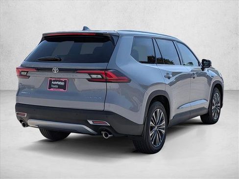 New 2026 Toyota Grand Highlander AWD Hybrid image 2