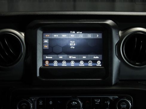 Used 2022 Jeep Wrangler Unlimited Sport AWD/4WD image 34