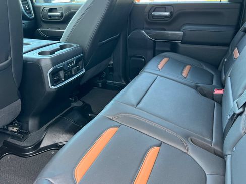 Used 2021 GMC Sierra 2500 AT4 w/ AT4 Premium Plus Package AWD/4WD image 9