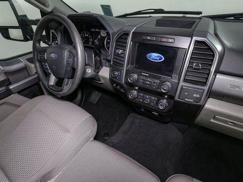 Used 2022 Ford F250 XLT w/ XLT Premium Package image 17