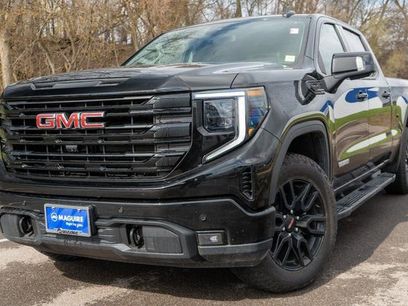 Used 2025 GMC Sierra 1500 Elevation w/ Elevation Premium Package