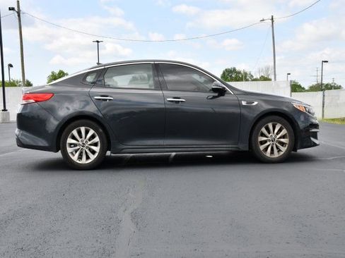 Used 2016 Kia Optima EX image 8