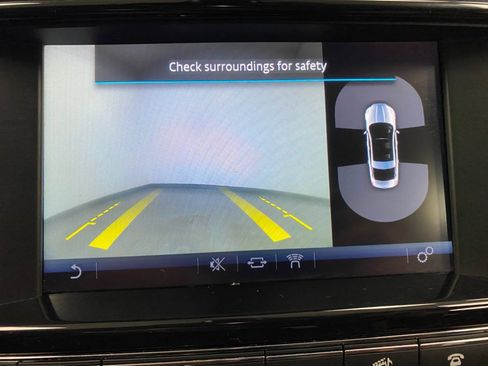 Used 2017 Jaguar XJ L Portfolio image 33