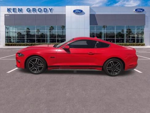 Used 2022 Ford Mustang Premium RWD image 5