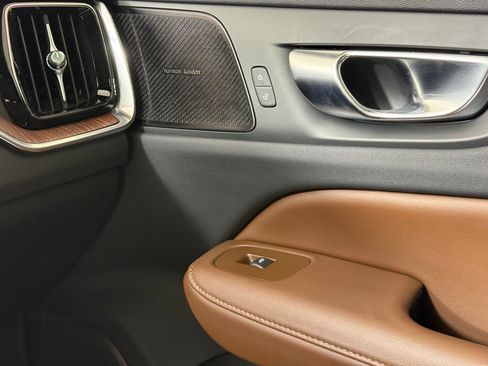 Used 2023 Volvo V60 B5 Cross Country Plus w/ Climate Package image 24