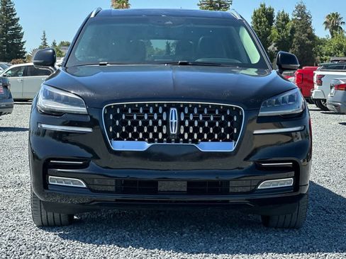 Used 2022 Lincoln Aviator Grand Touring w/ Class IV Trailer Tow Package AWD/4WD image 11