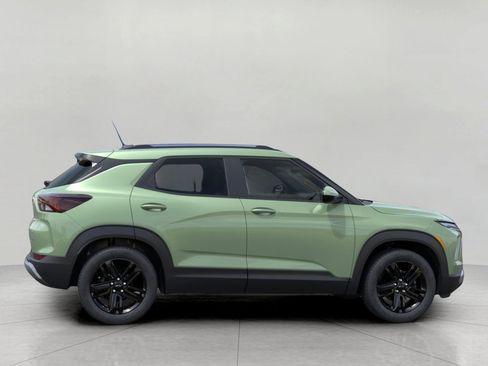 New 2026 Chevrolet TrailBlazer LT w/ Midnight Edition AWD/4WD image 5