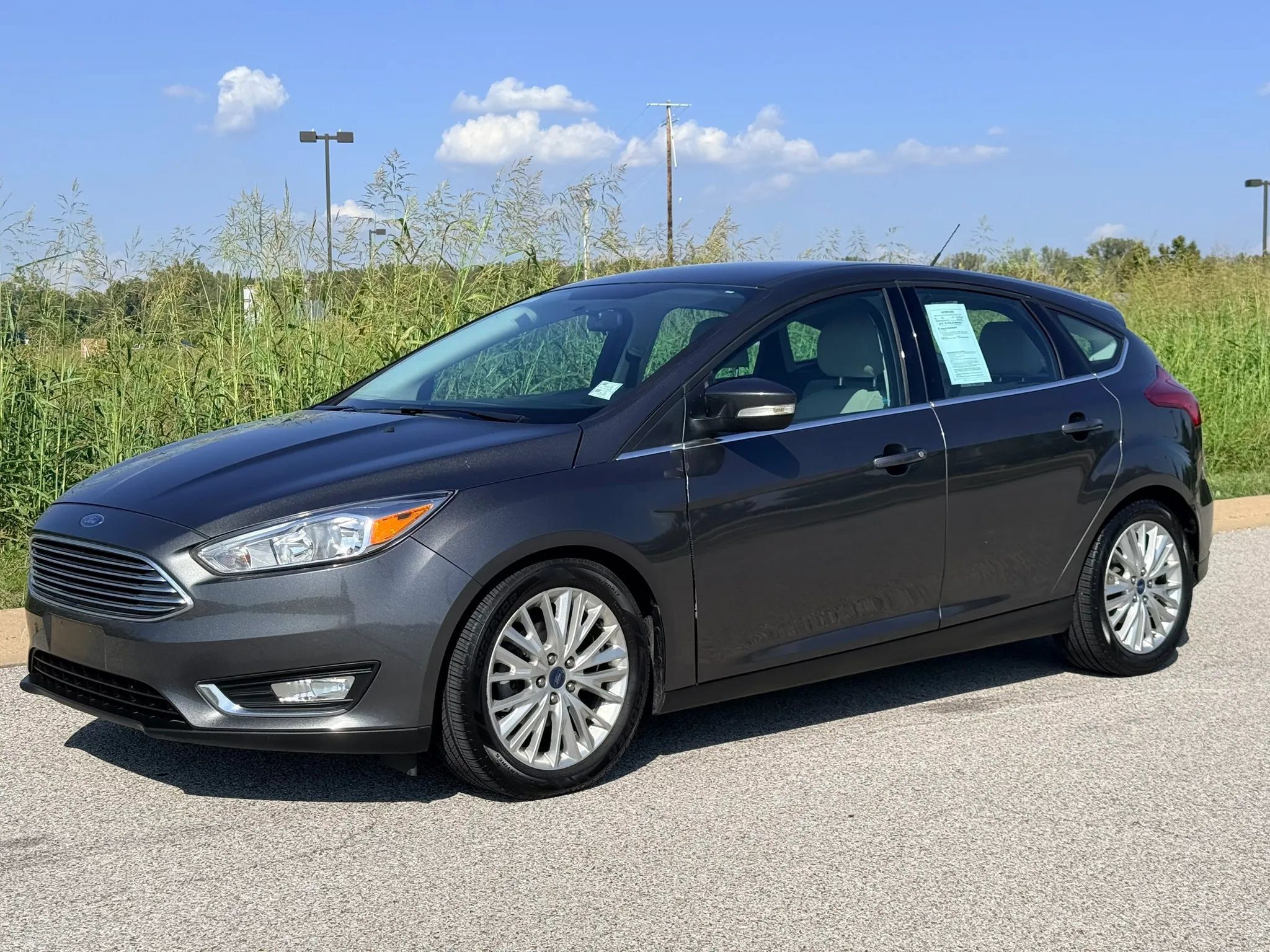 Used 2016 Ford Focus Titanium FWD image 1