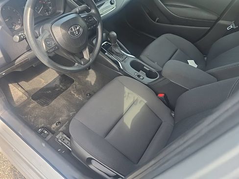 Used 2024 Toyota Corolla LE FWD image 12