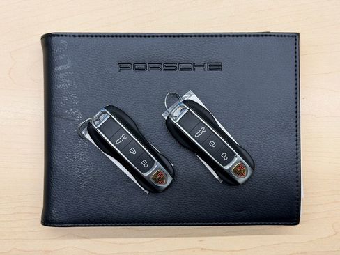 Used 2023 Porsche 911 Carrera 4S image 39