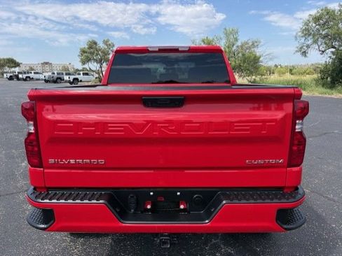 Used 2025 Chevrolet Silverado 1500 Custom RWD image 4