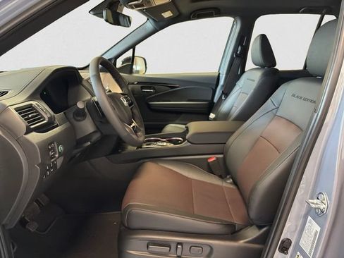 New 2026 Honda Ridgeline Black Edition image 10