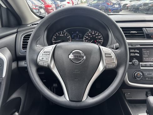 Used 2018 Nissan Altima 2.5 S w/ S Convenience Package FWD image 6