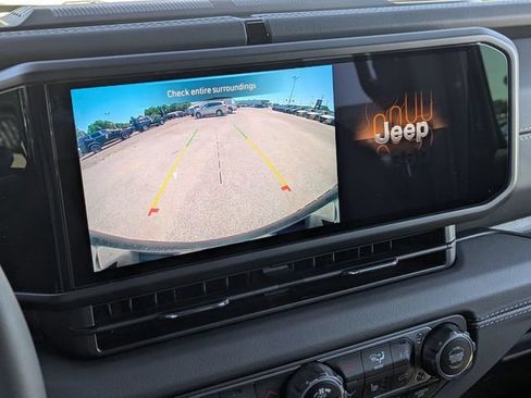 Used 2024 Jeep Wrangler Unlimited Sahara w/ Safety Group AWD/4WD image 23