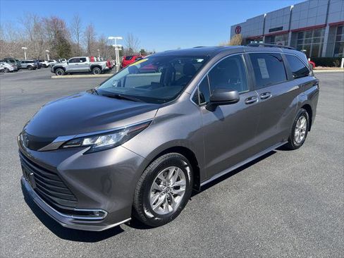 Certified 2023 Toyota Sienna XLE w/ XLE Plus Package AWD/4WD image 1