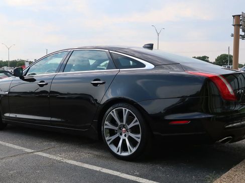 Used 2019 Jaguar XJ L Portfolio image 12