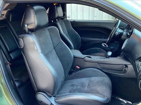 Used 2023 Dodge Challenger GT w/ Plus Package image 15