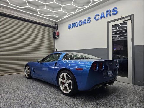 Used 2008 Chevrolet Corvette Coupe RWD image 3
