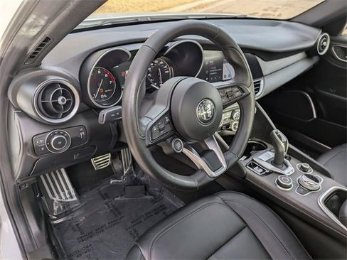 Used 2022 Alfa Romeo Giulia Ti image 11