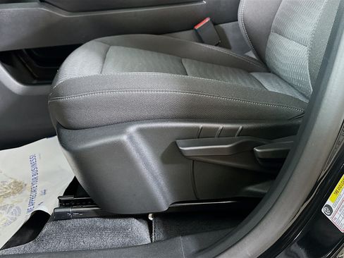 Used 2026 Chevrolet Equinox LT FWD image 19