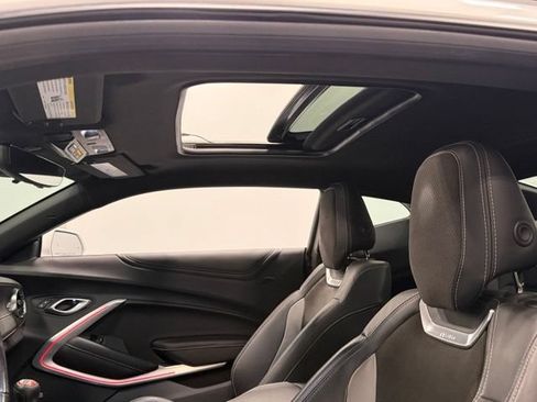 Used 2022 Chevrolet Camaro SS RWD image 33