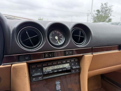 Used 1988 Mercedes-Benz 560 SL image 19