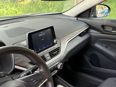 Used 2026 Nissan Altima 2.5 SV FWD image 34