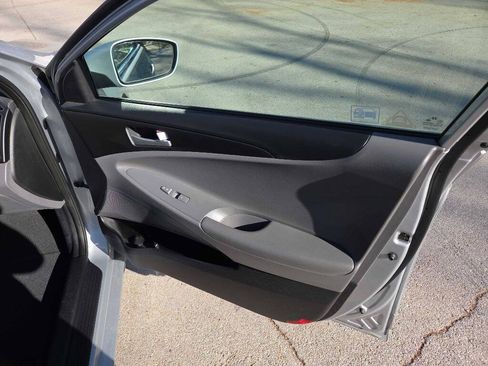 Used 2011 Hyundai Sonata GLS FWD image 24
