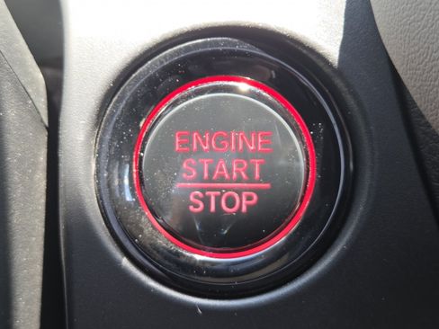 Used 2025 Honda HR-V EX-L image 32