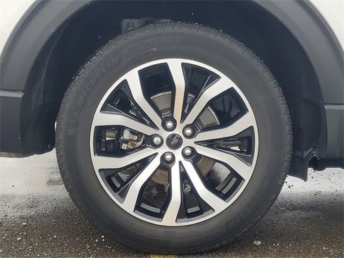 Used 2025 Ford Explorer ST-Line image 9