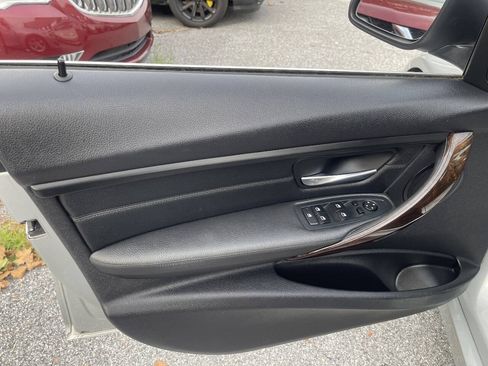 Used 2015 BMW 328i xDrive Wagon AWD/4WD image 10