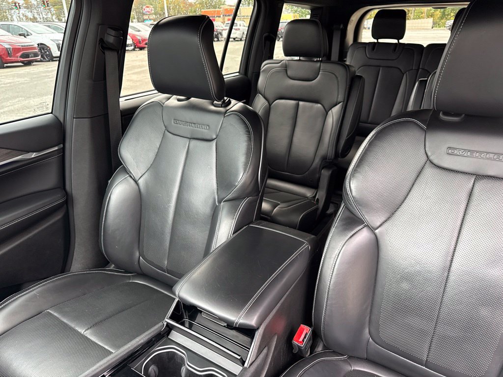 Used 2021 Jeep Grand Cherokee L Overland w/ Luxury Tech Group IV AWD/4WD image 36