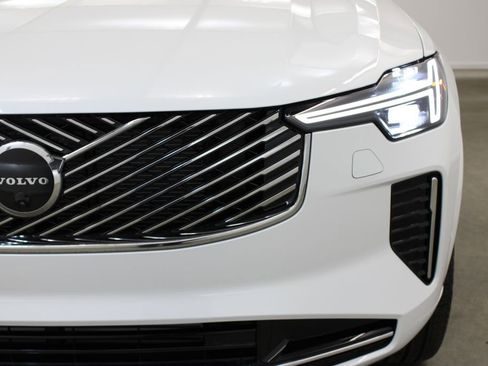 New 2026 Volvo XC90 T8 Ultra w/ Protection Package Premier AWD/4WD image 8