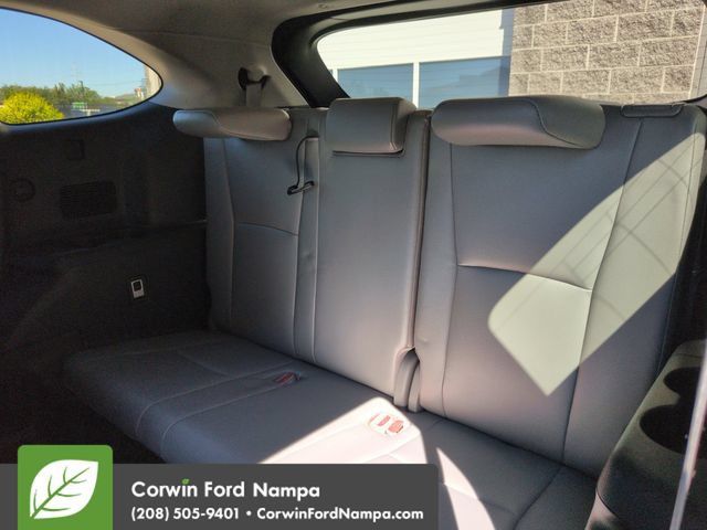 Used 2021 Toyota Highlander XLE AWD/4WD image 27