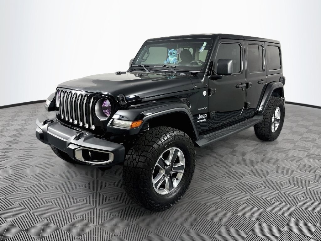 Used 2020 Jeep Wrangler Unlimited Sahara w/ LED Lighting Group AWD/4WD image 3