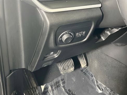 Used 2023 Jeep Grand Cherokee Altitude image 10