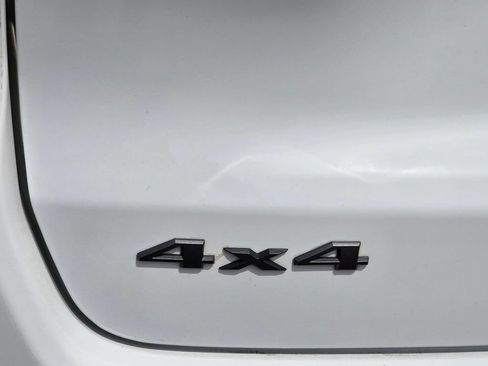Used 2025 Jeep Compass Trailhawk AWD/4WD image 8