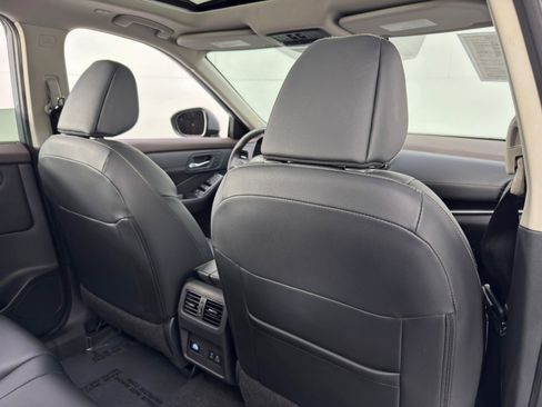 Used 2023 Nissan Rogue SL w/ SL Premium Package image 35