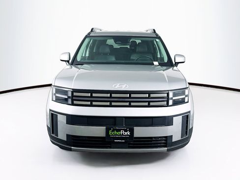 Used 2024 Hyundai Santa Fe SEL image 2