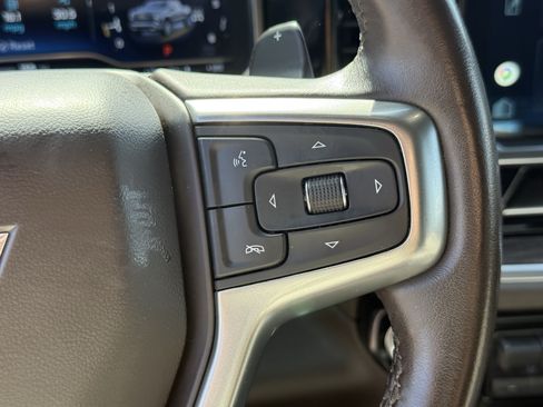 Used 2022 Chevrolet Silverado 1500 LTZ AWD/4WD image 17